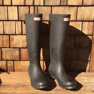 Hunter boots size 9